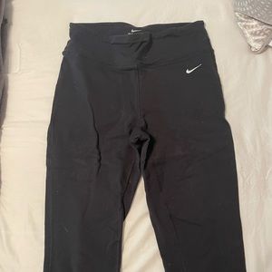 nike cropped leggings